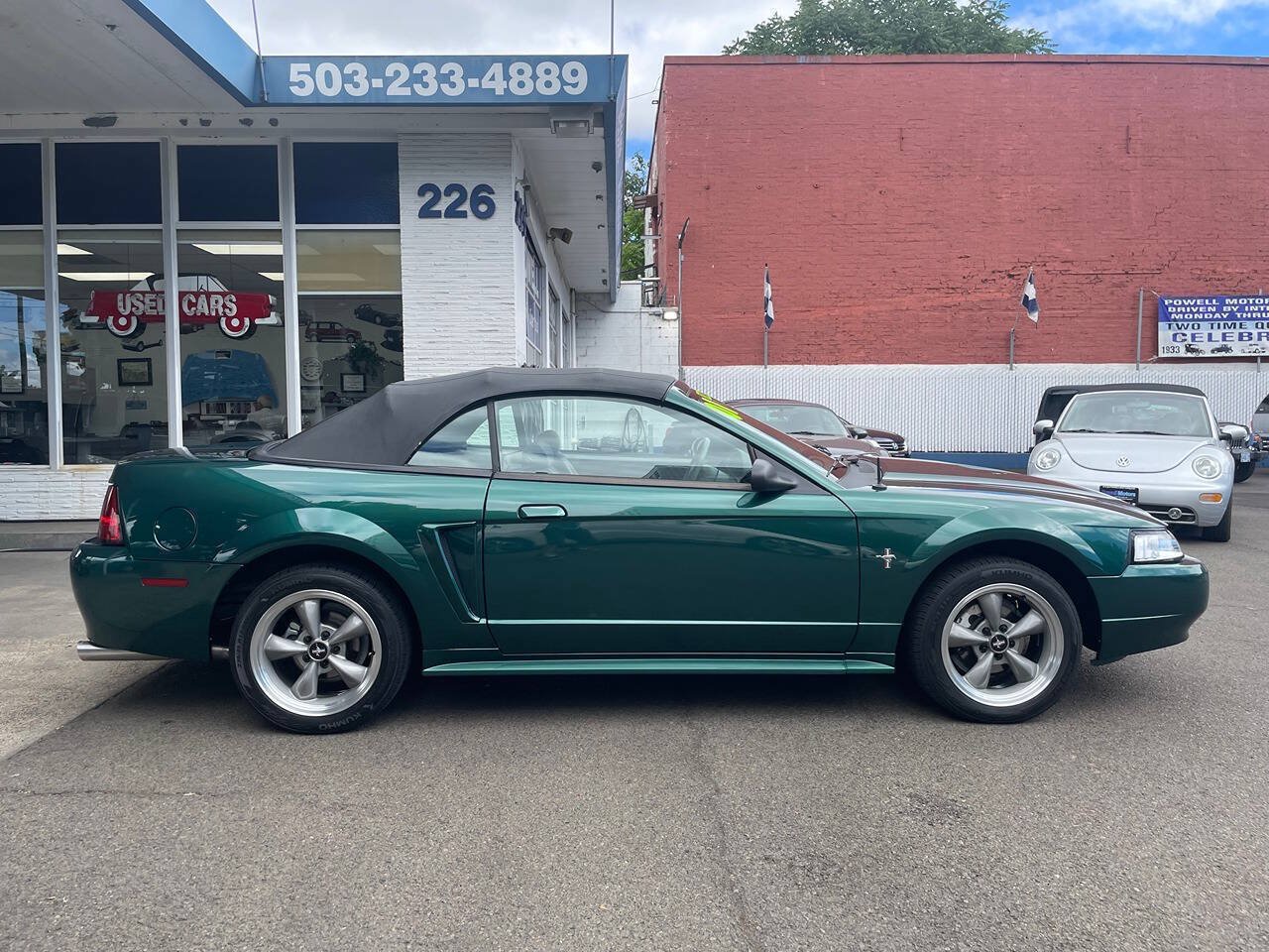 Used 2001 Ford Mustang Convertible RWD image 7