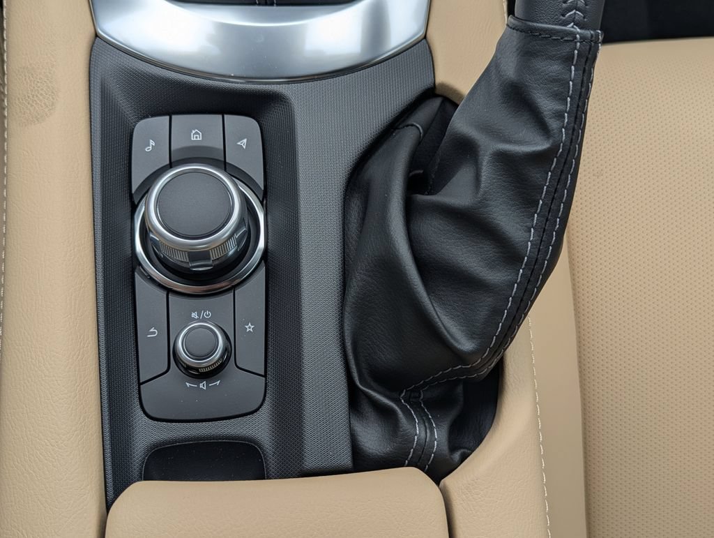New 2026 MAZDA MX-5 Miata RF Grand Touring RWD image 18