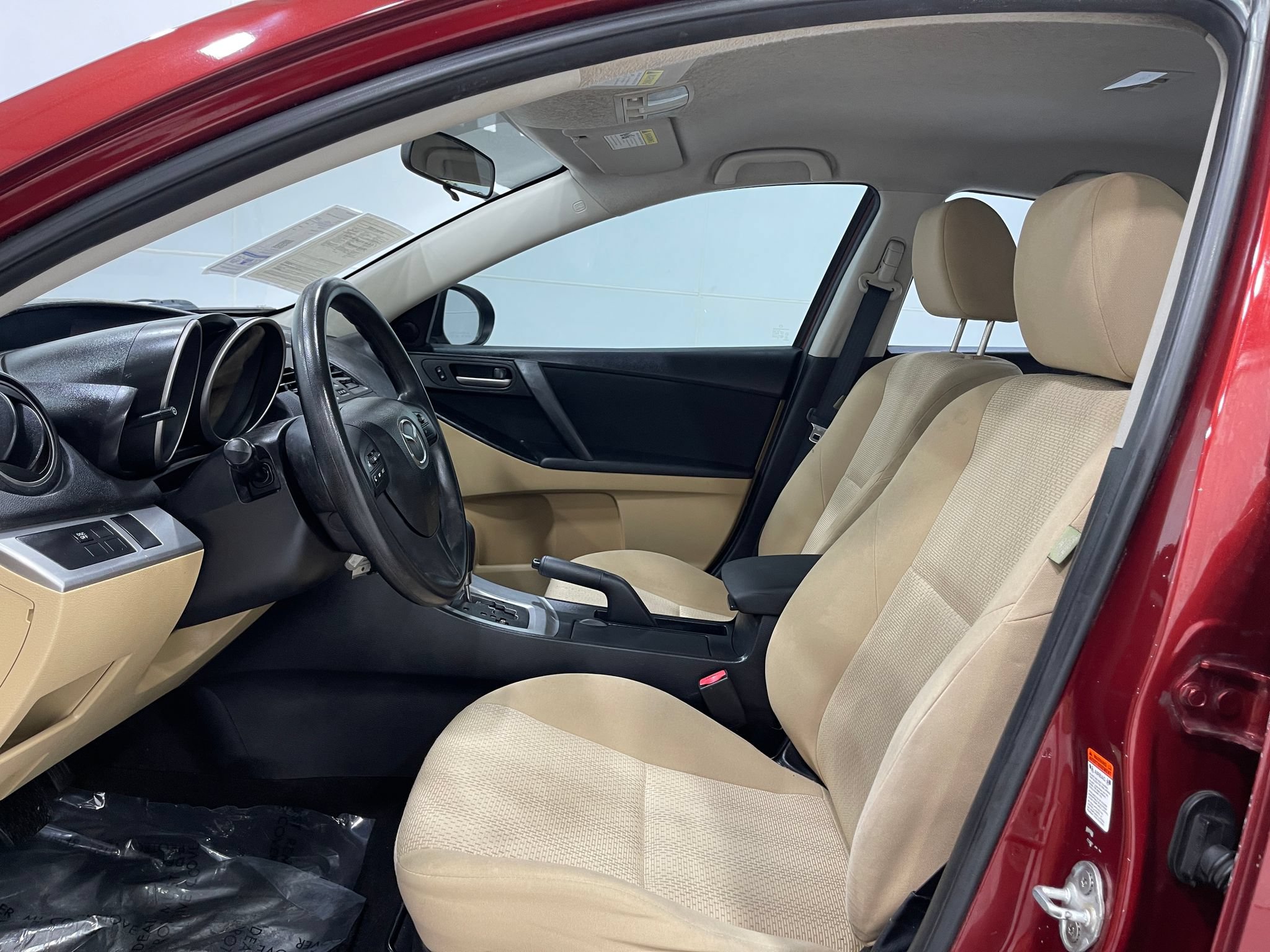 Used 2010 MAZDA MAZDA3 i Touring FWD image 10