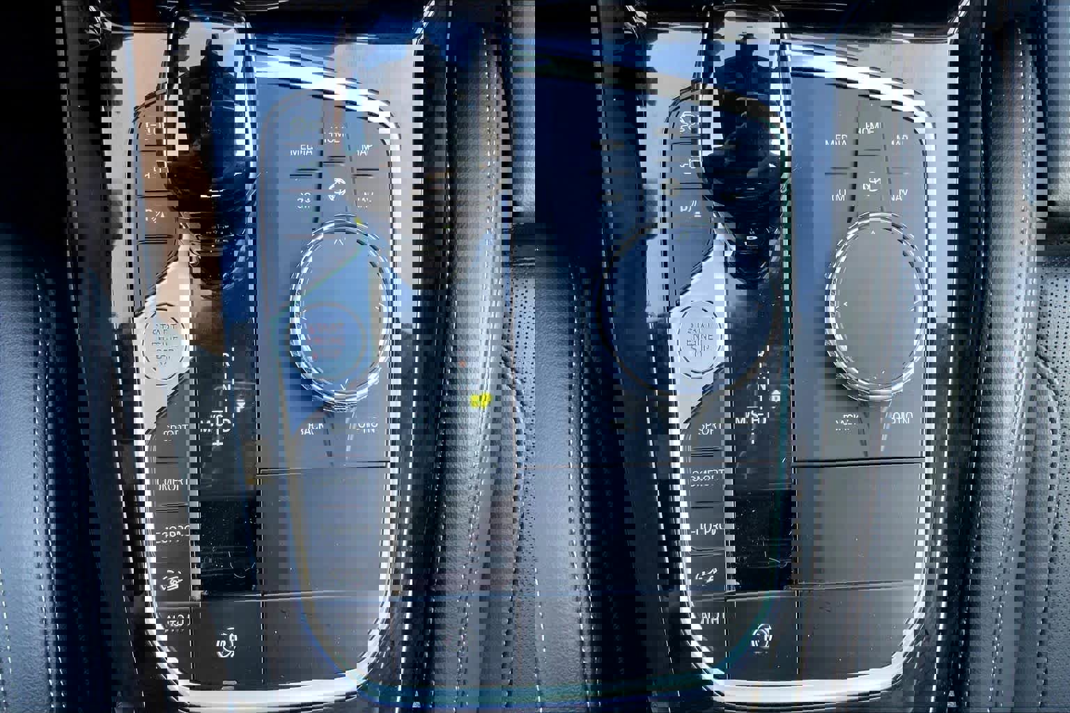 Used 2023 BMW X4 M40i w/ Parking Assistance Package AWD/4WD image 35