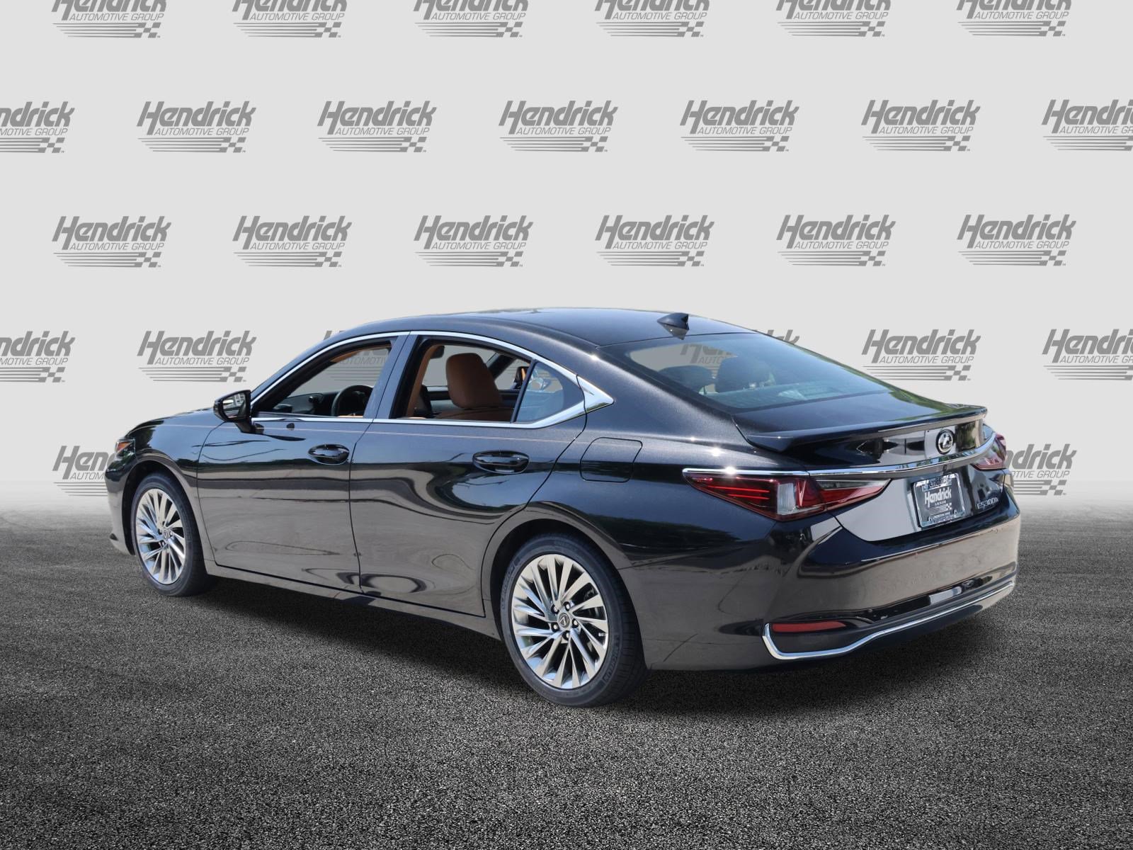 Certified 2023 Lexus ES 300h w/ Accessory Package (Z2) FWD image 7