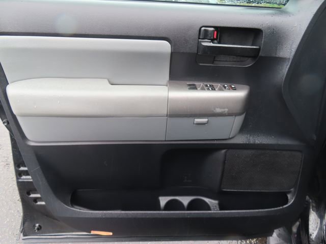 Used 2017 Toyota Sequoia SR5 AWD/4WD image 11