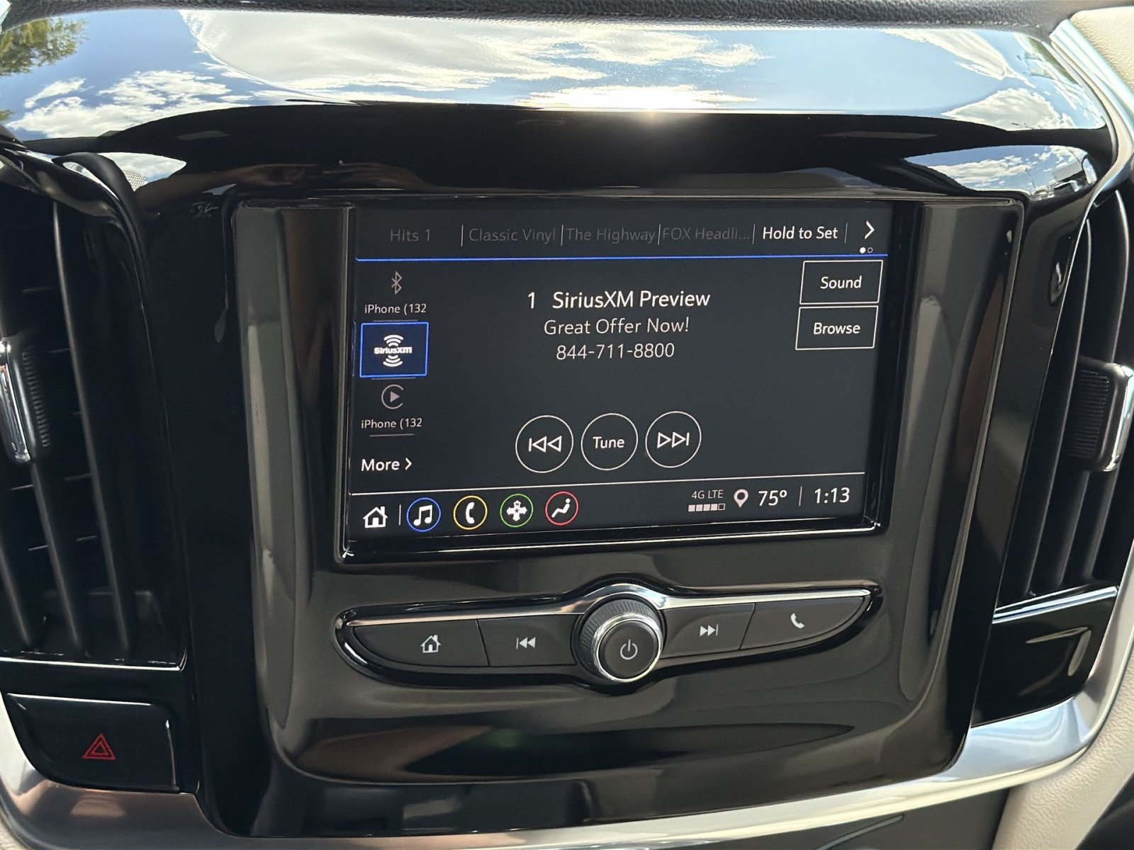 Used 2023 Chevrolet Traverse LS FWD image 18