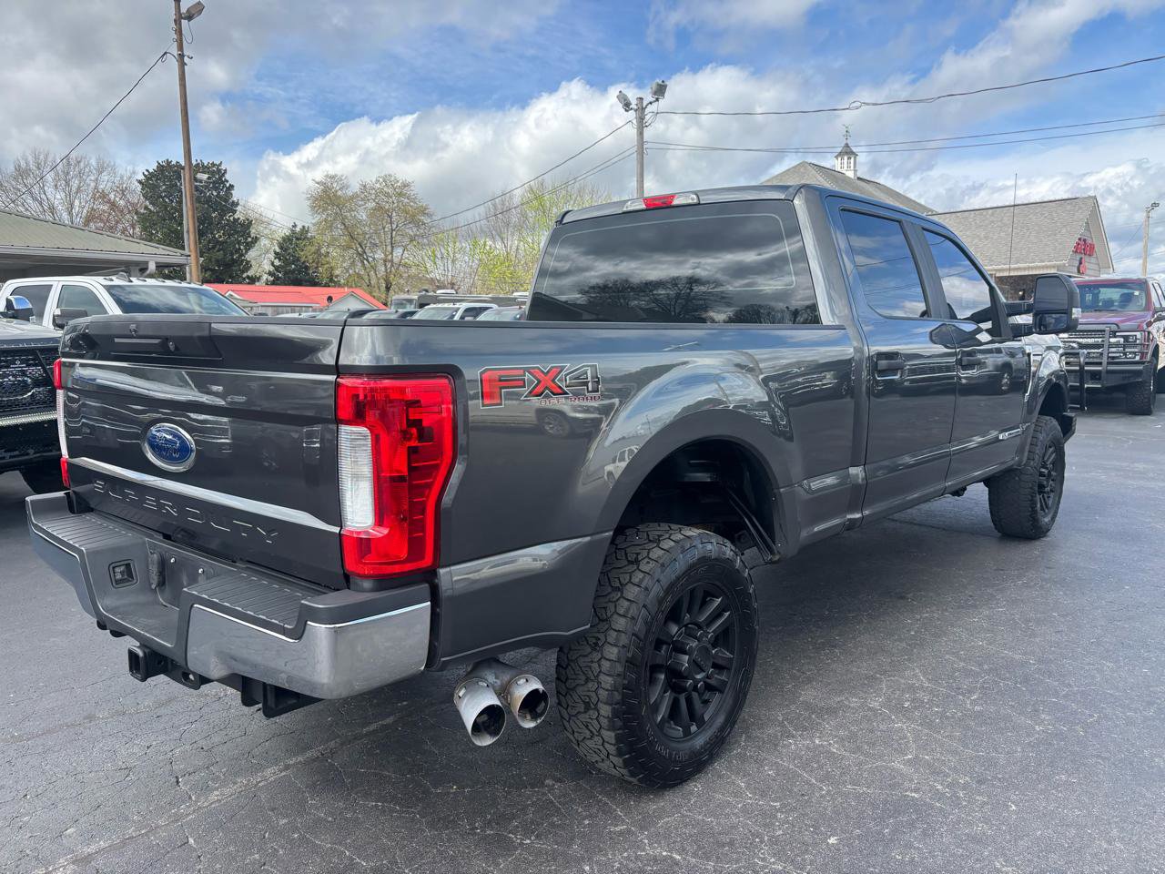 Used 2017 Ford F250 XL w/ Power Equipment Group AWD/4WD image 5