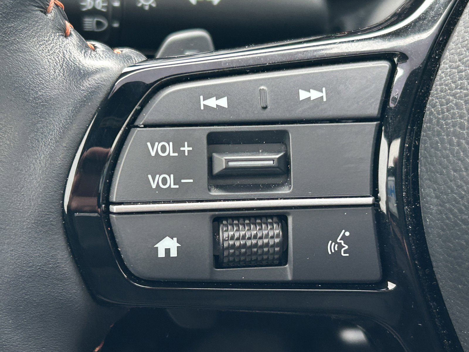 Used 2025 Honda CR-V Sport Touring image 22