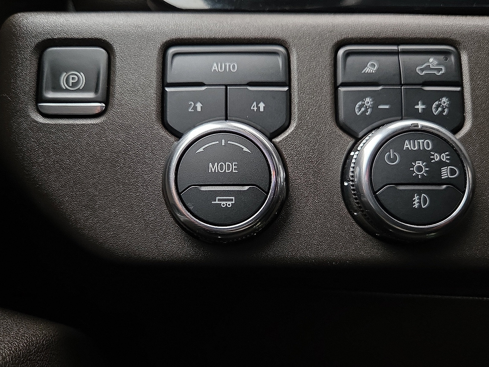 Certified 2025 GMC Sierra 1500 SLT AWD/4WD image 21