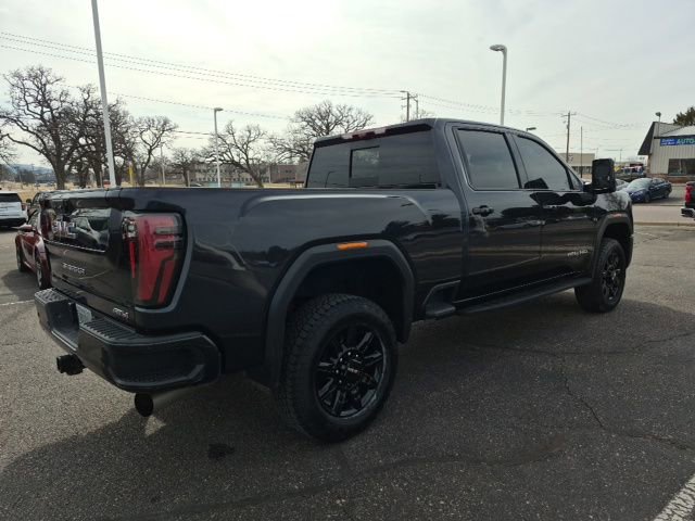 Used 2025 GMC Sierra 3500 AT4 w/ AT4 Premium Plus Package image 9