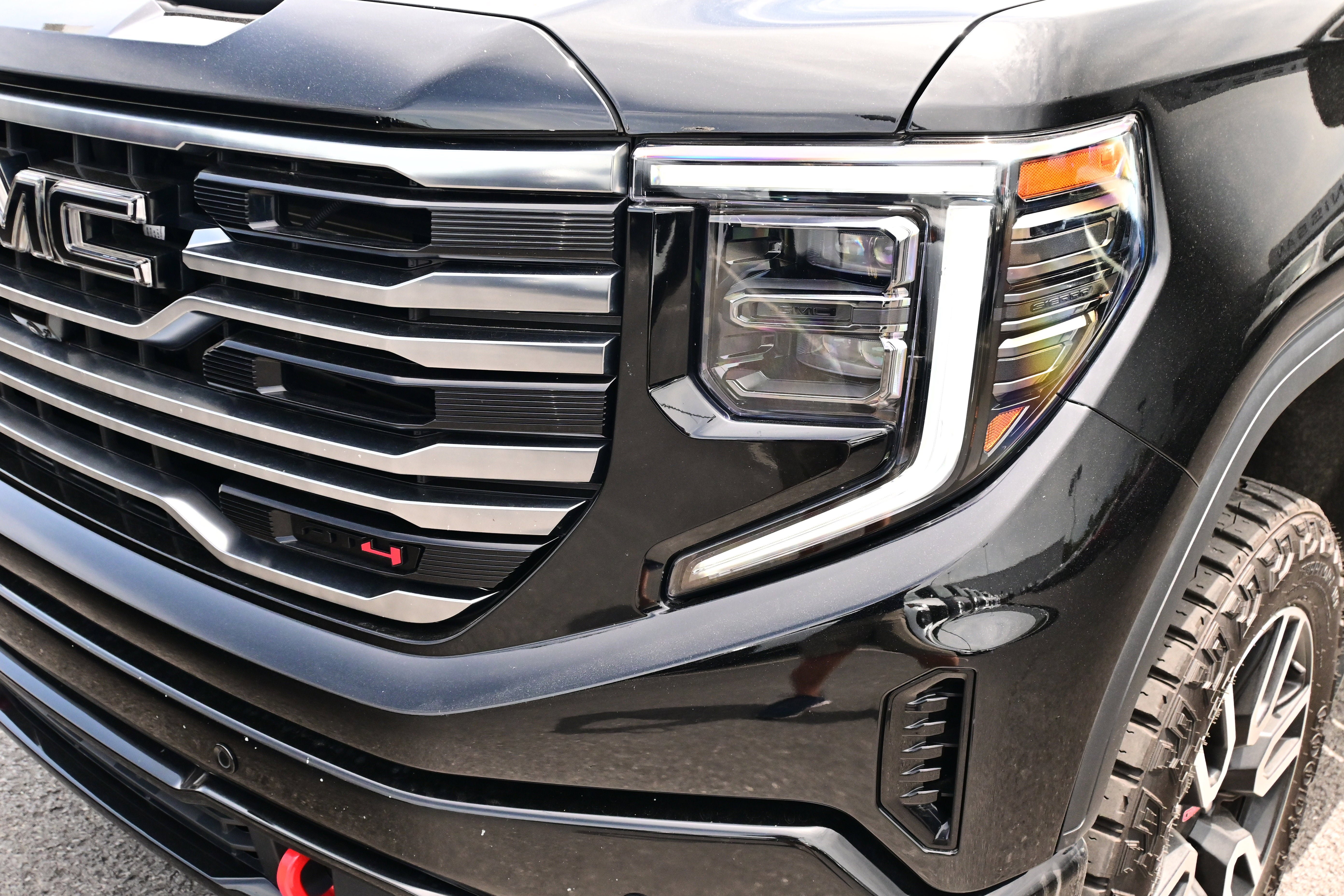Used 2025 GMC Sierra 1500 AT4 w/ AT4 Premium Package AWD/4WD image 15