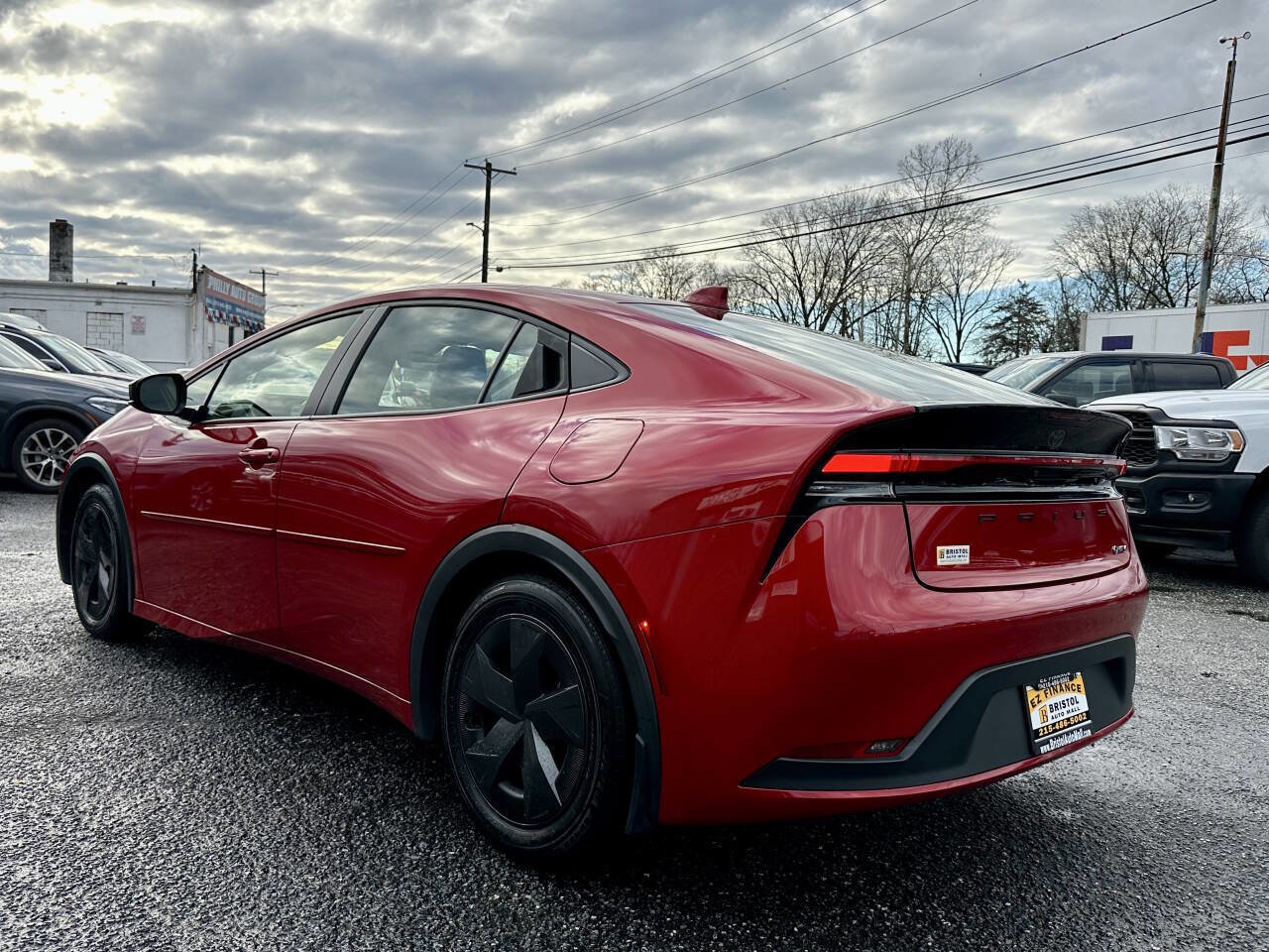 Used 2023 Toyota Prius LE image 5