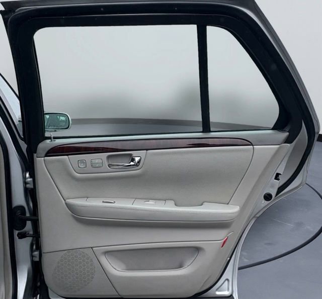 Used 2010 Cadillac DTS Premium w/ Driver Awareness Package image 44