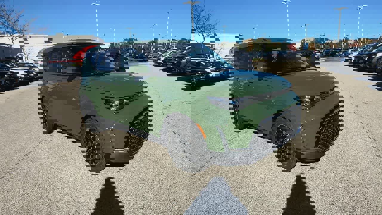 Used 2023 Kia Soul EX image 2