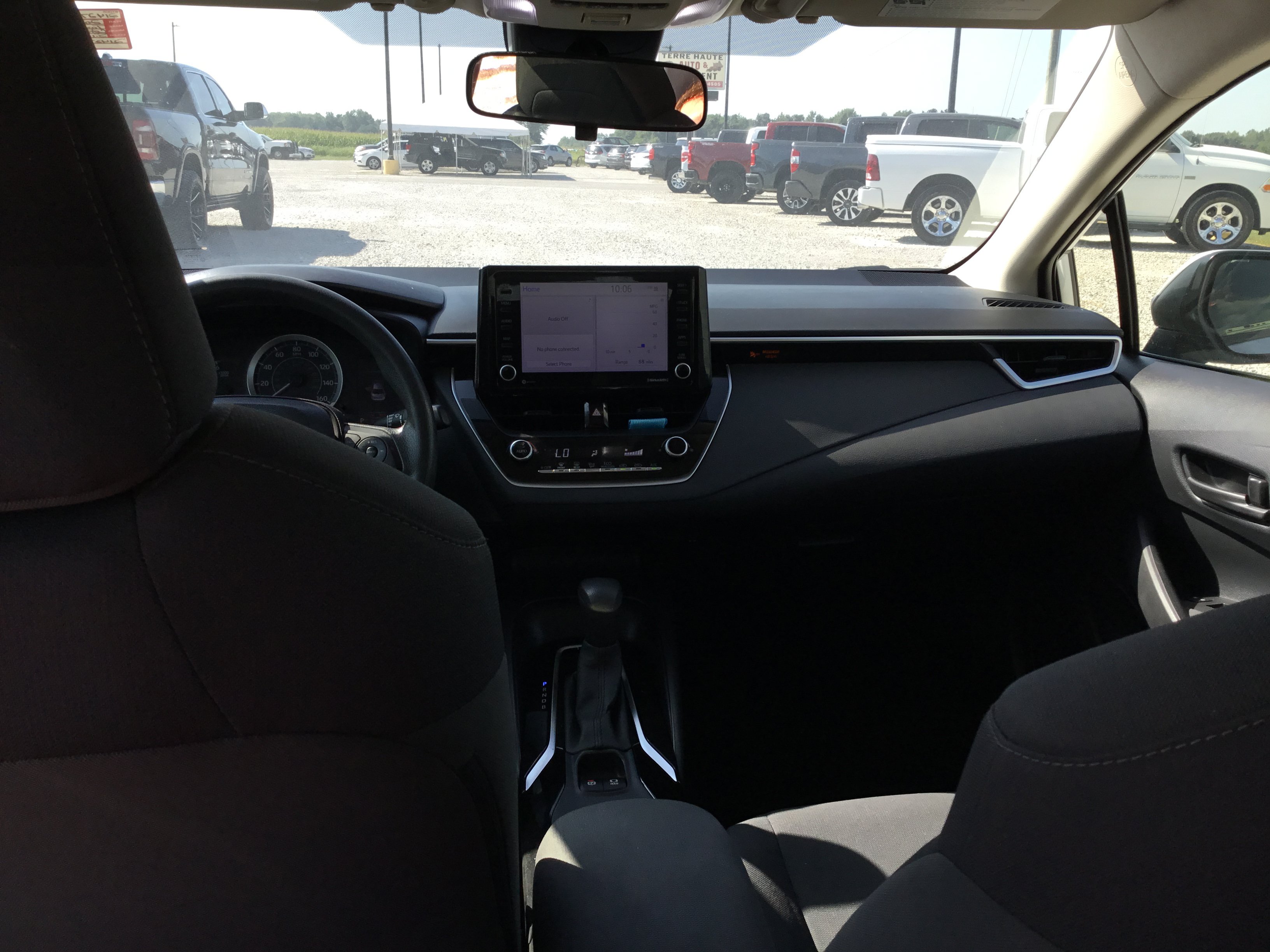 Used 2022 Toyota Corolla LE FWD image 12