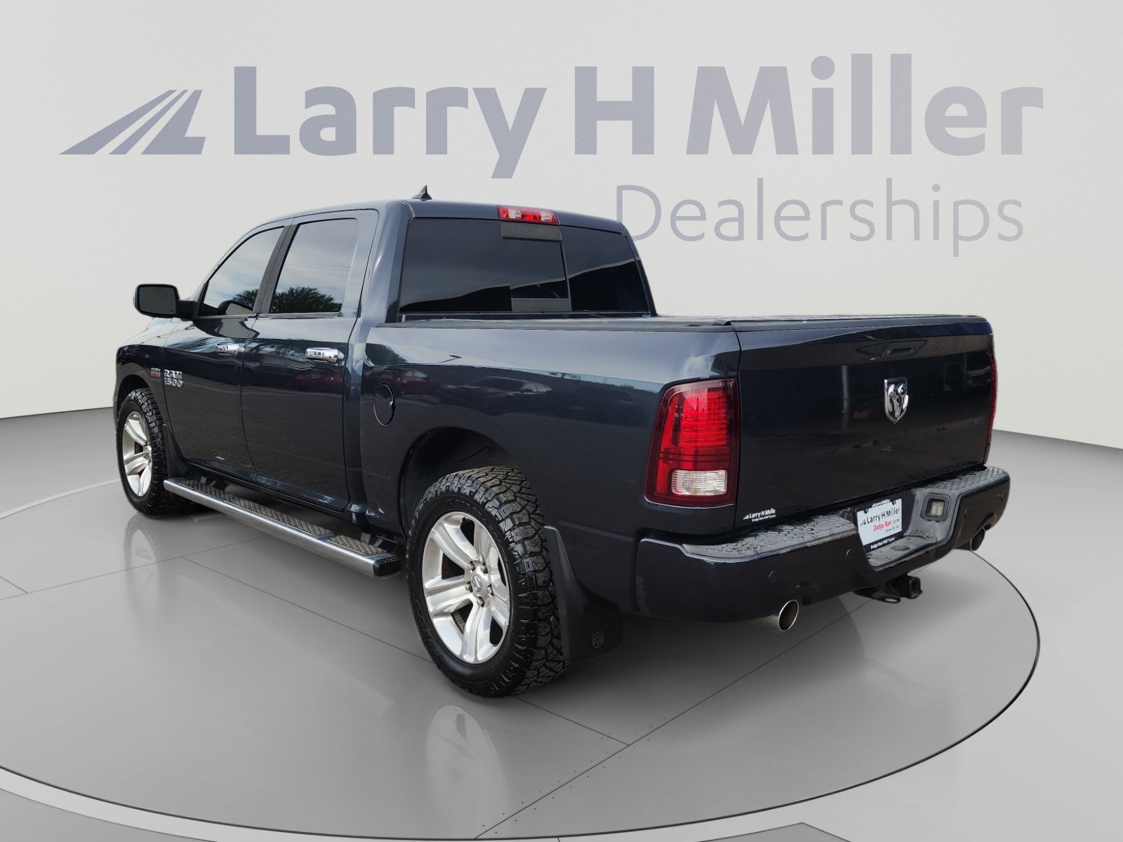 Used 2014 RAM 1500 Sport w/ Convenience Group RWD image 3