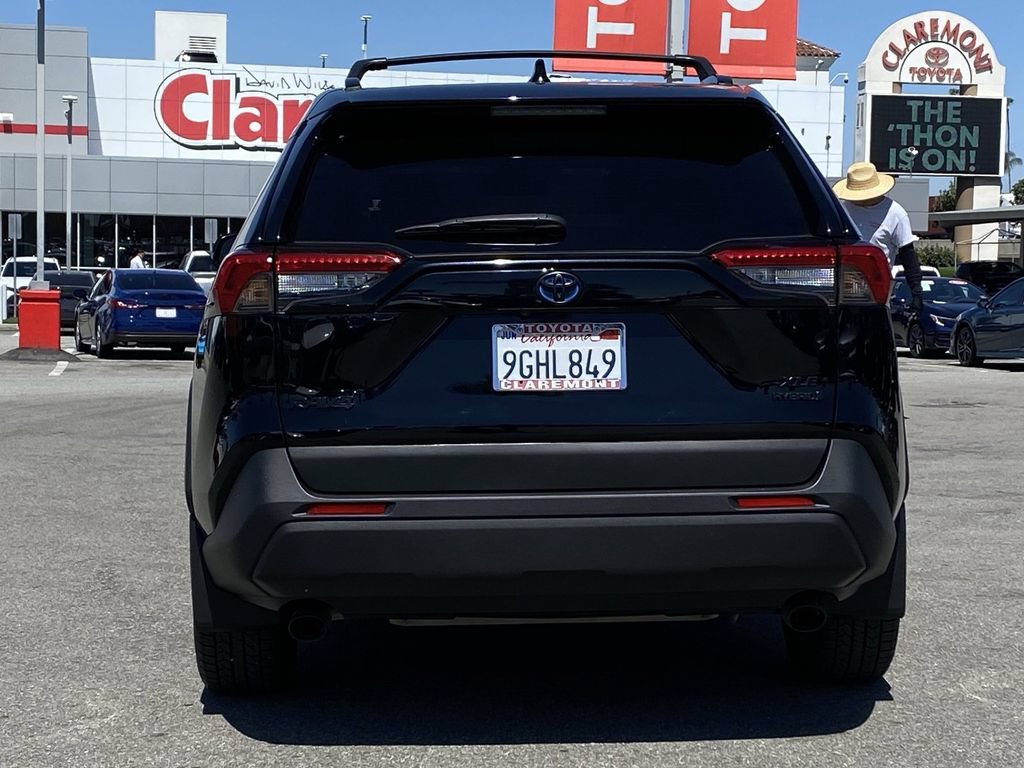 Certified 2023 Toyota RAV4 XLE Premium AWD/4WD image 41
