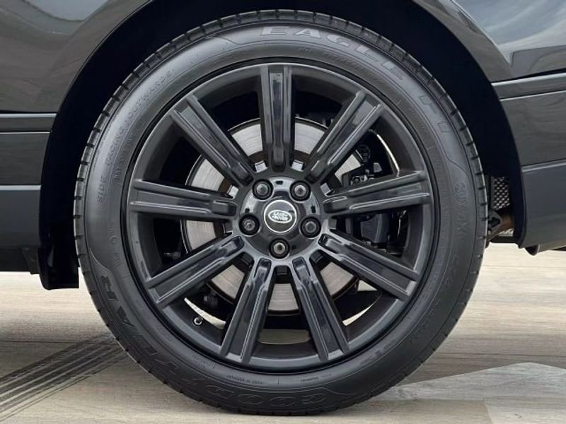 Used 2019 Land Rover Range Rover Long Wheelbase Supercharged image 63