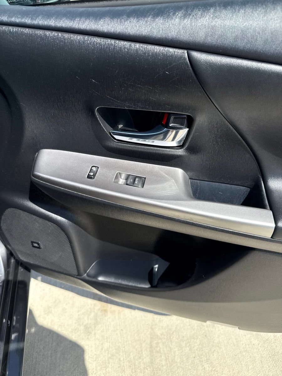 Used 2017 Toyota Prius V Five w/ Advanced Technology Package FWD image 26