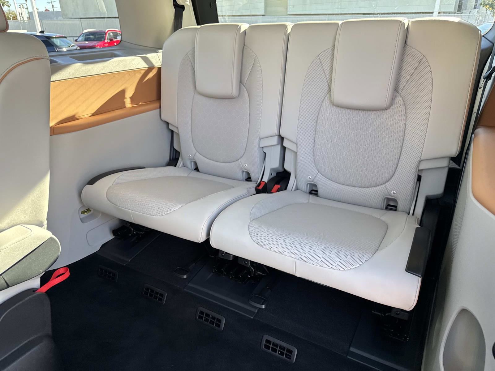 Used 2025 Volkswagen ID. Buzz 1st Edition image 30