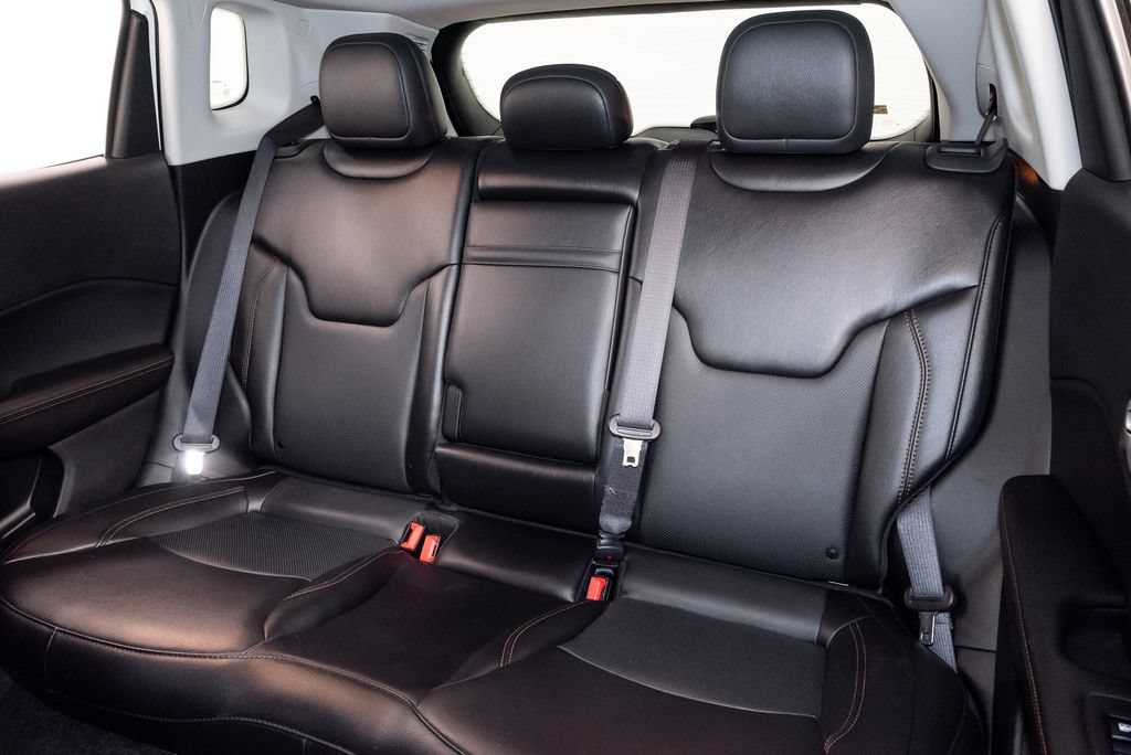 Used 2019 Jeep Compass Limited AWD/4WD image 17