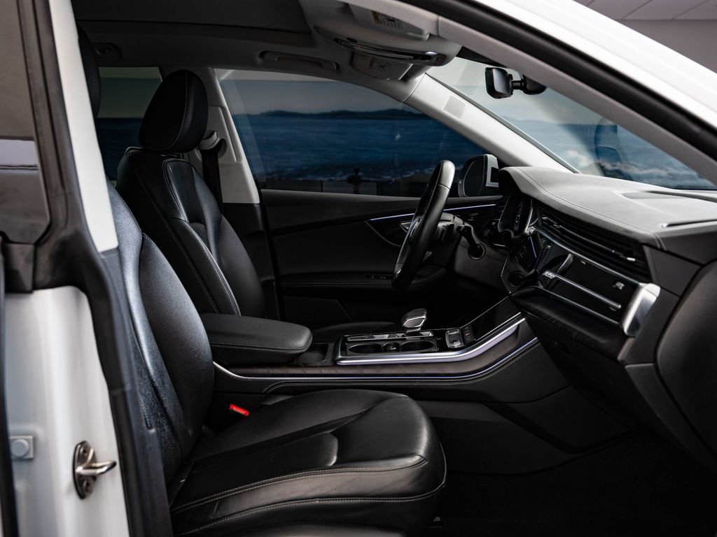 Used 2023 Audi Q8 Premium Plus w/ Premium Plus Package image 25