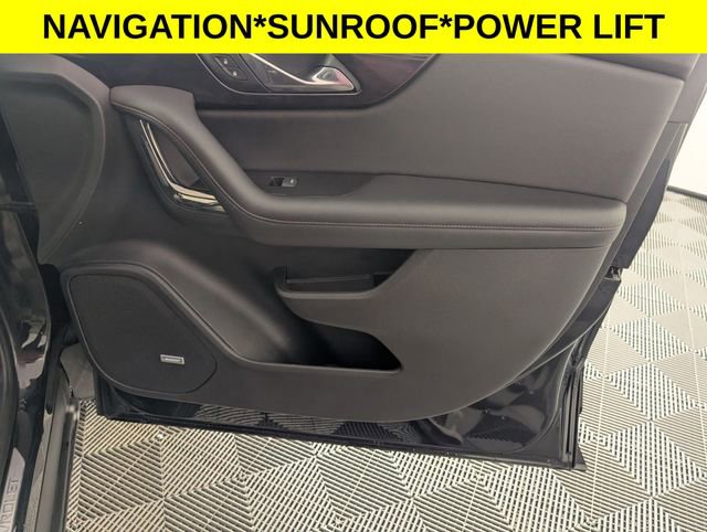 Used 2019 Chevrolet Blazer RS image 36