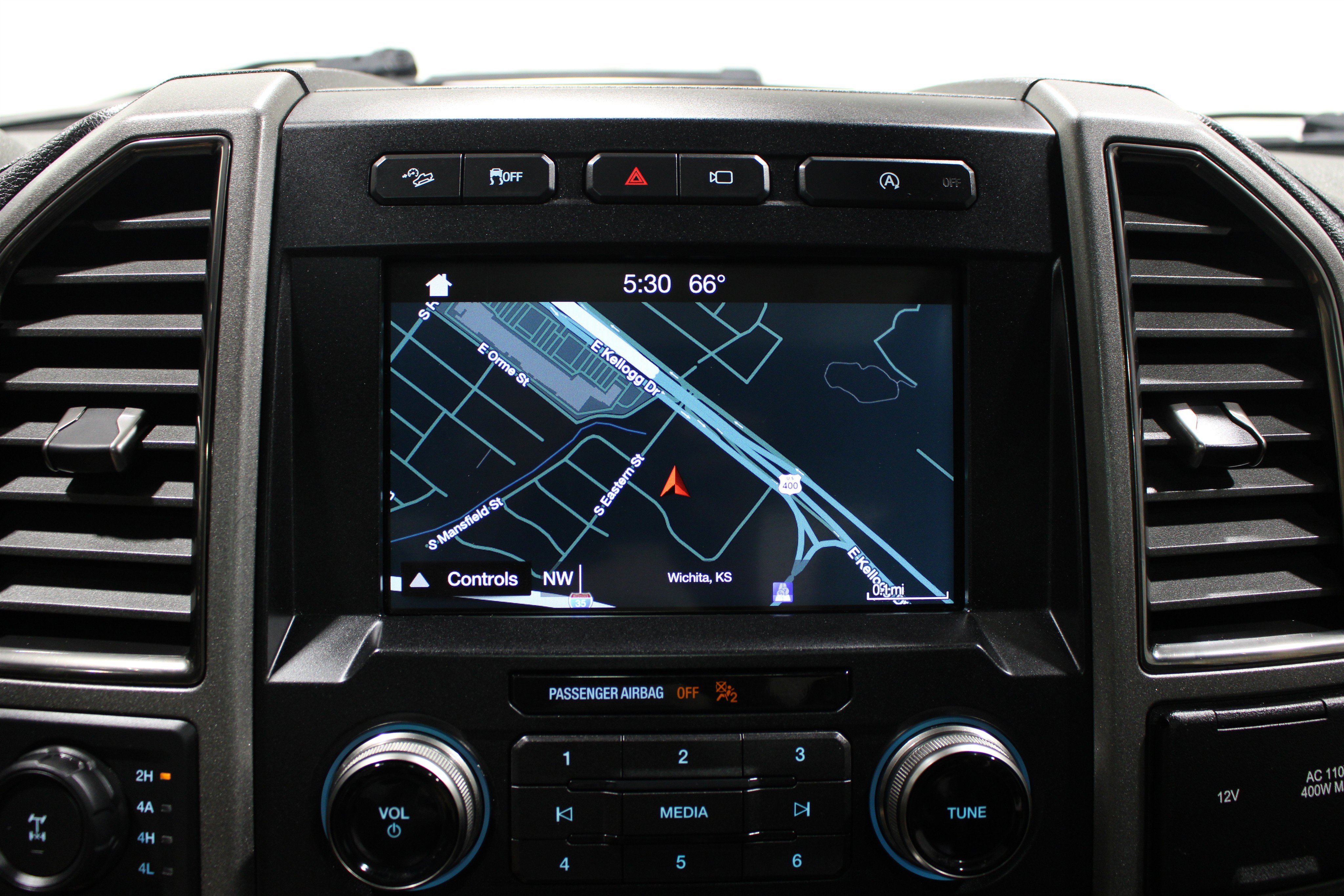 Used 2018 Ford F150 Raptor w/ Equipment Group 802A Luxury image 16