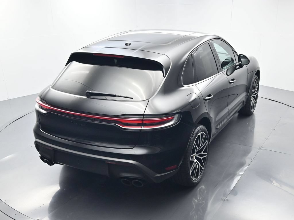 Certified 2023 Porsche Macan S AWD/4WD image 40