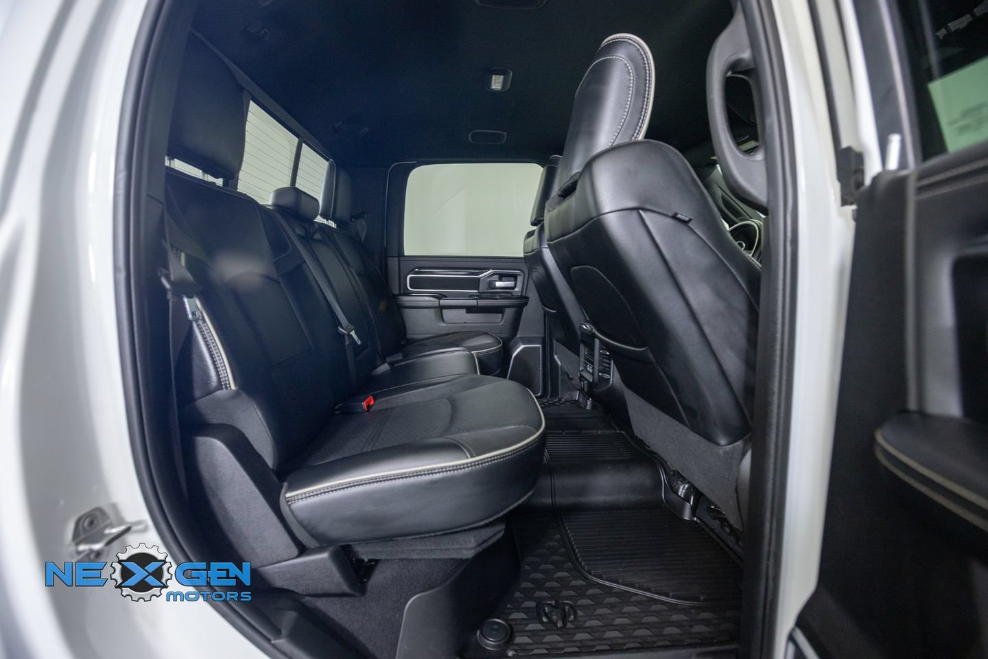 Used 2021 RAM 3500 Laramie AWD/4WD image 41