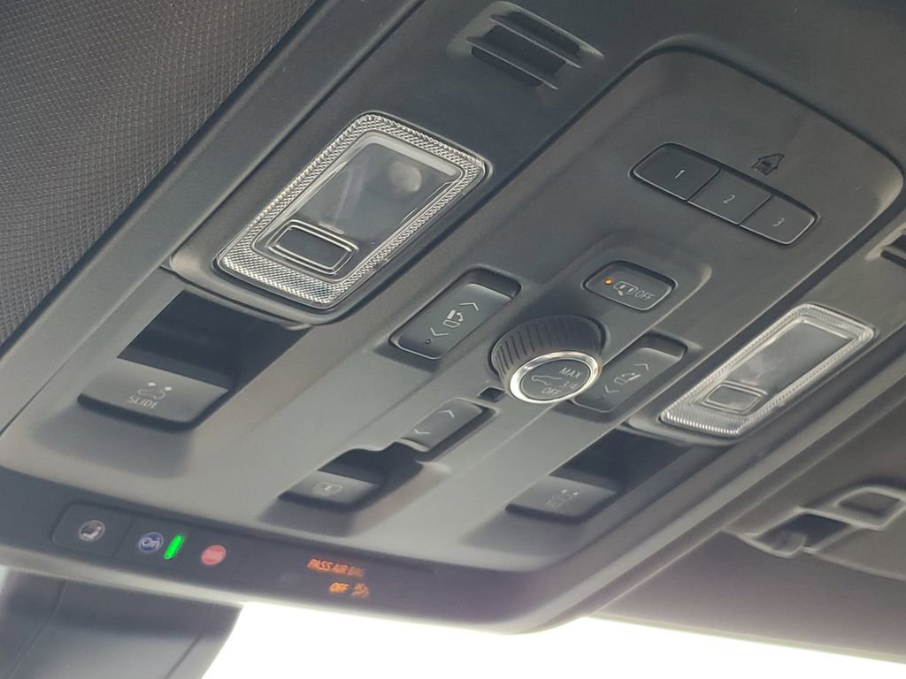 Used 2022 Chevrolet Tahoe High Country image 22