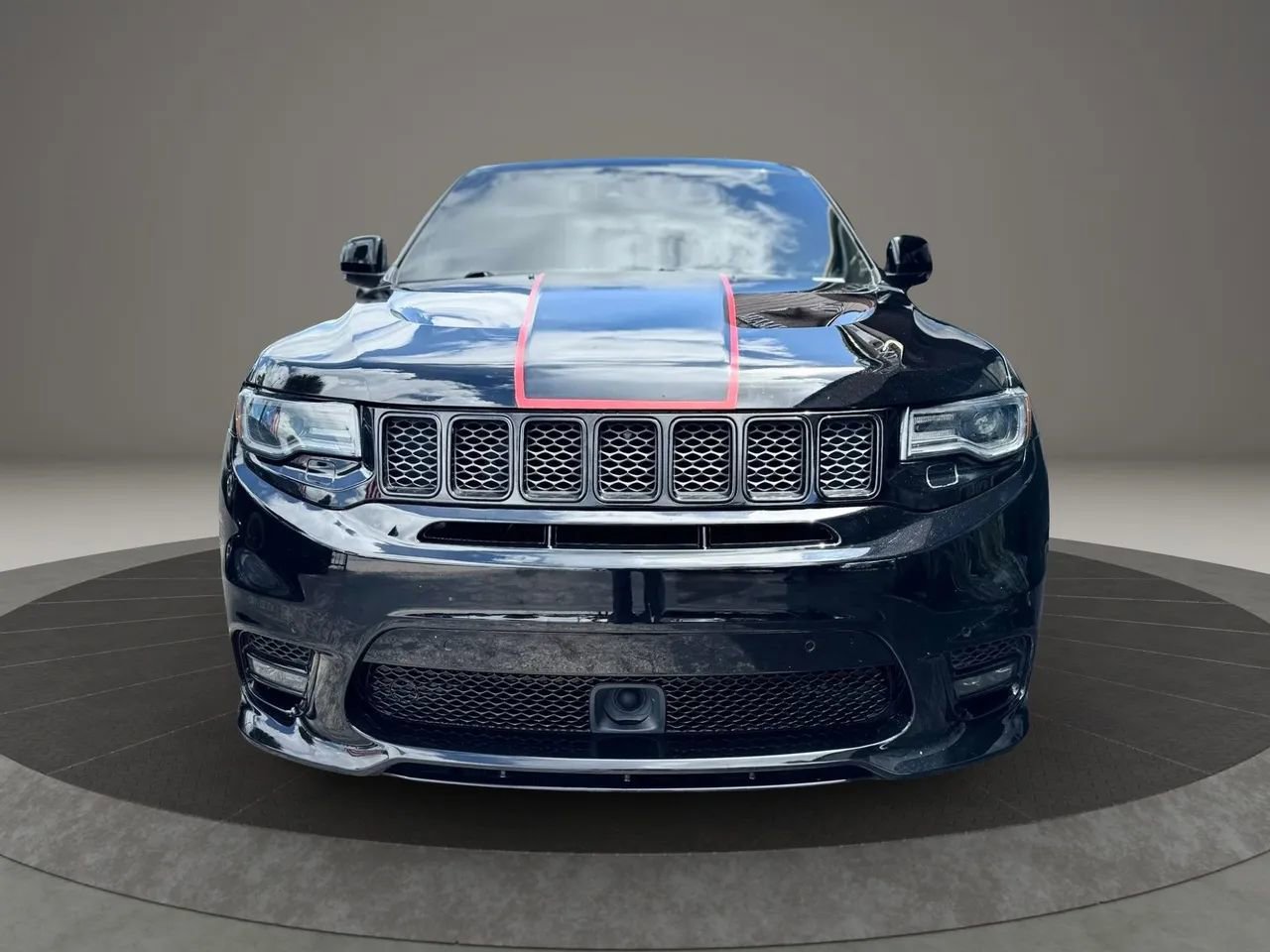 Used 2020 Jeep Grand Cherokee SRT AWD/4WD image 4