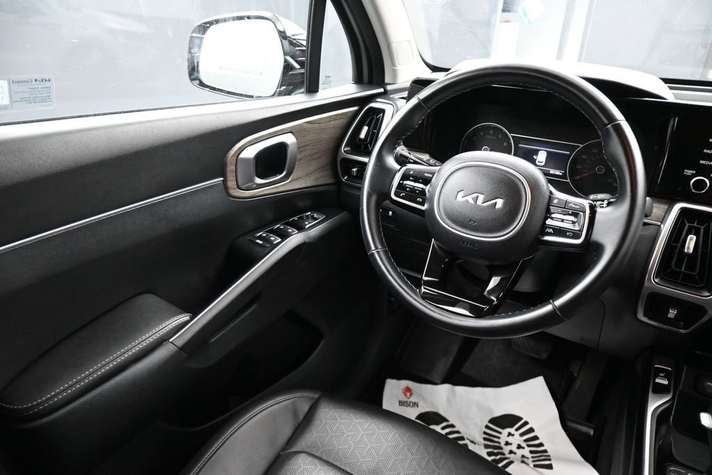 Used 2022 Kia Sorento S AWD/4WD image 9