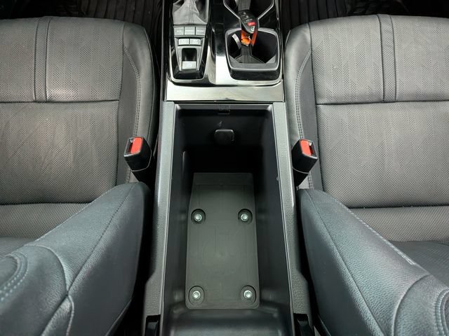 Used 2025 Toyota Camry XSE AWD/4WD image 30