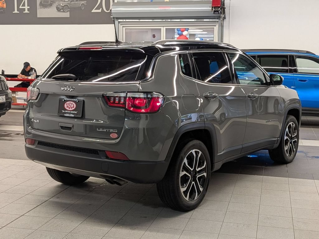 Used 2022 Jeep Compass Limited AWD/4WD image 3