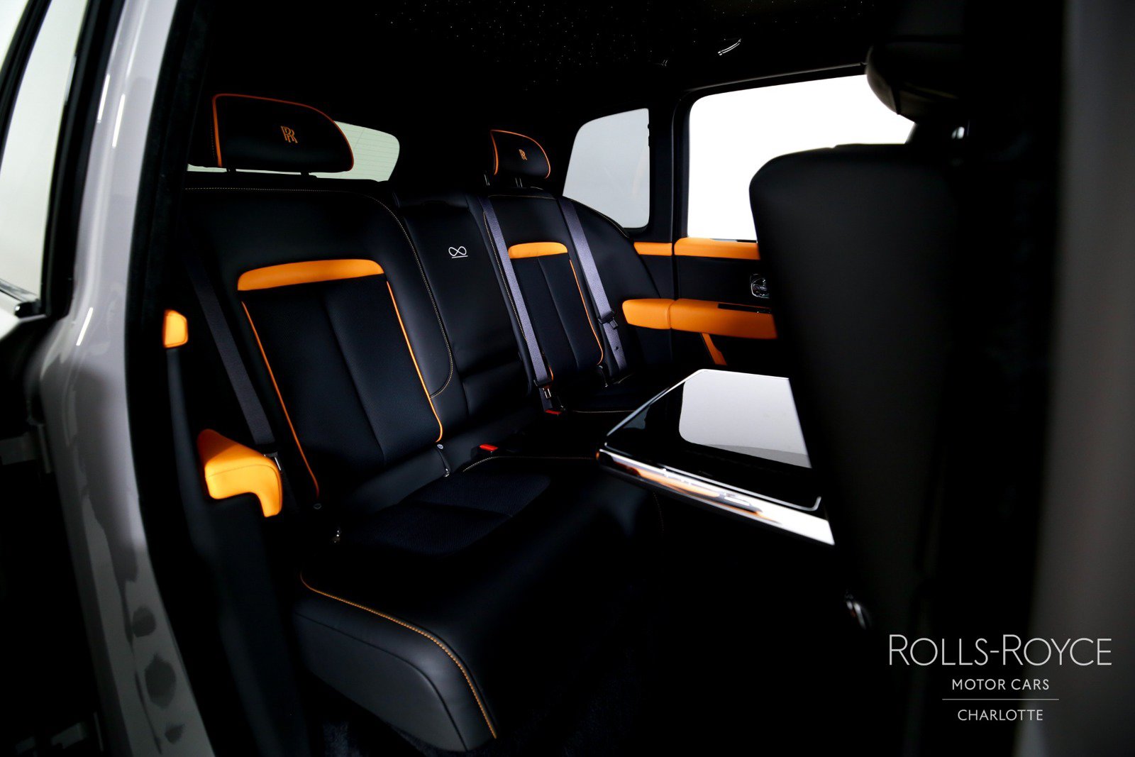 Used 2026 Rolls-Royce Cullinan Black Badge AWD/4WD image 30