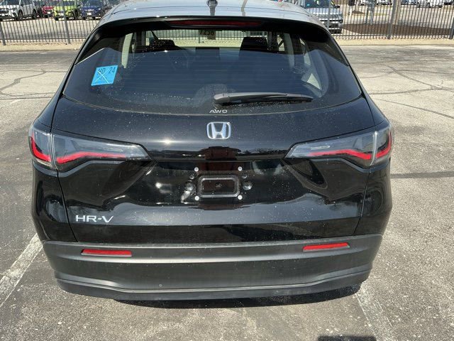 Used 2025 Honda HR-V LX image 7