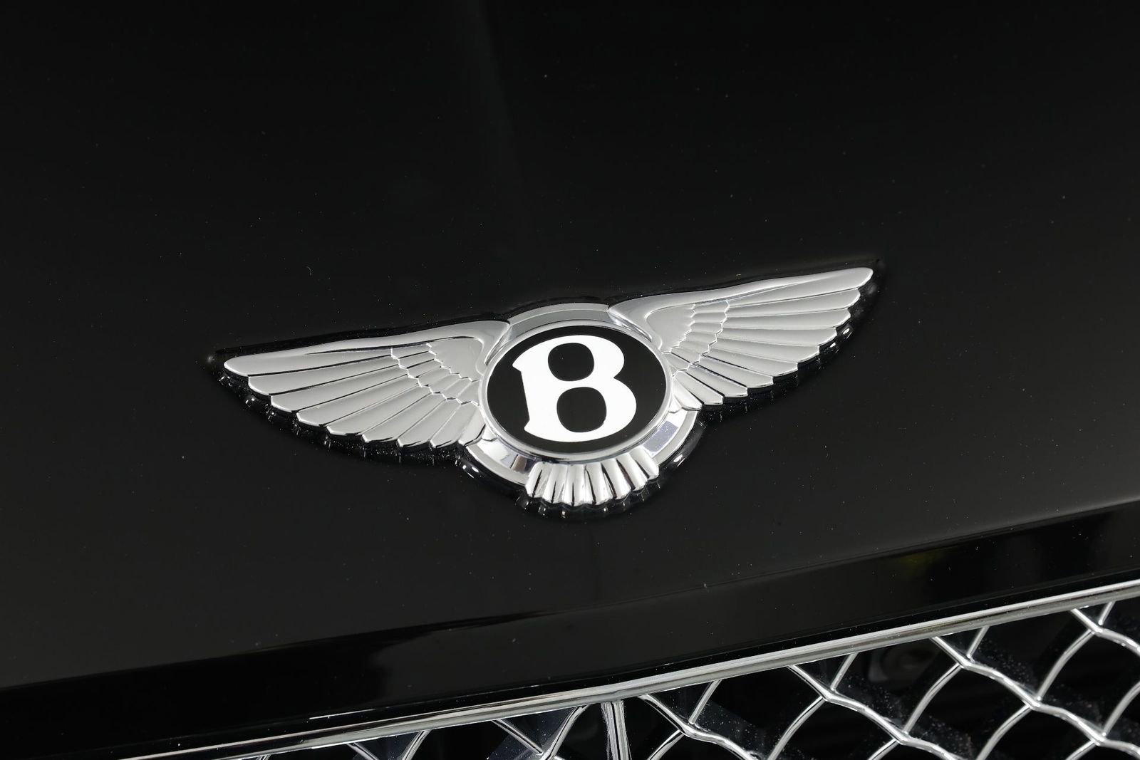 Used 2021 Bentley Continental GT image 12