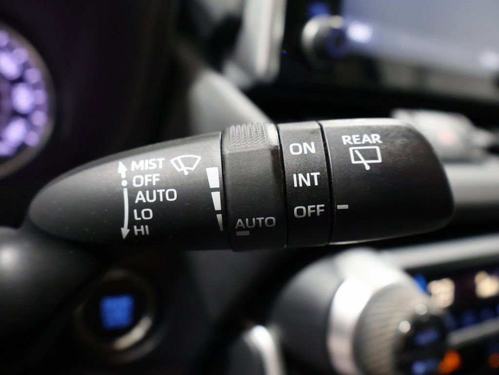 Used 2021 Toyota RAV4 XLE Premium image 41