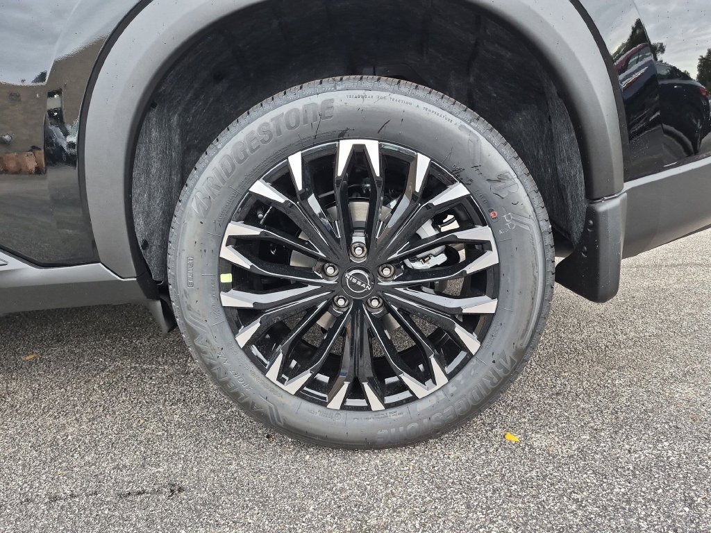 New 2026 Nissan Rogue Dark Armor AWD/4WD image 13