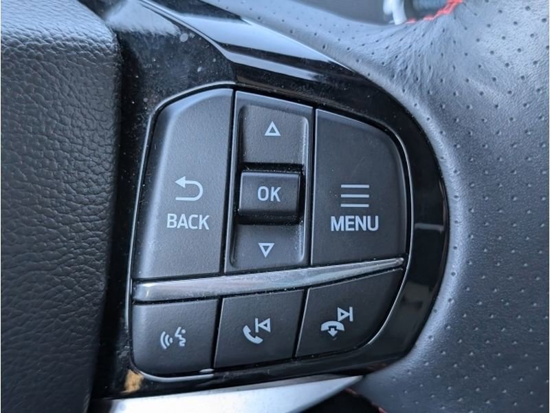 Used 2025 Ford Explorer ST-Line w/ ST-Line Street Pack image 17