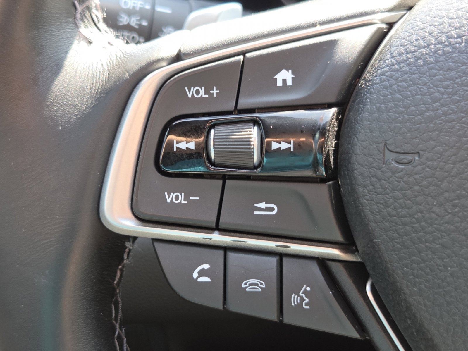 Used 2022 Honda Accord Sport image 9