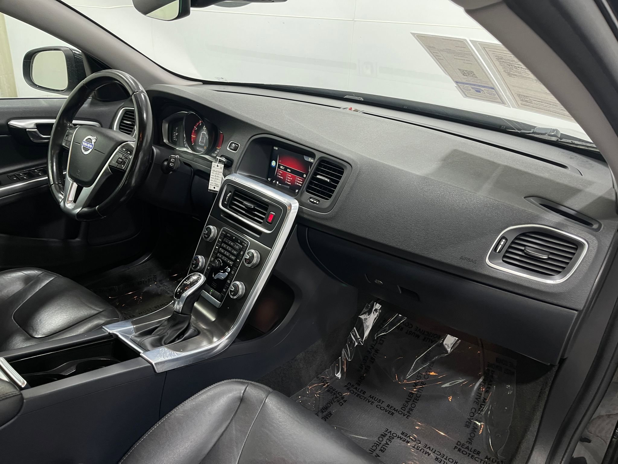 Used 2016 Volvo V60 T5 Premier image 18