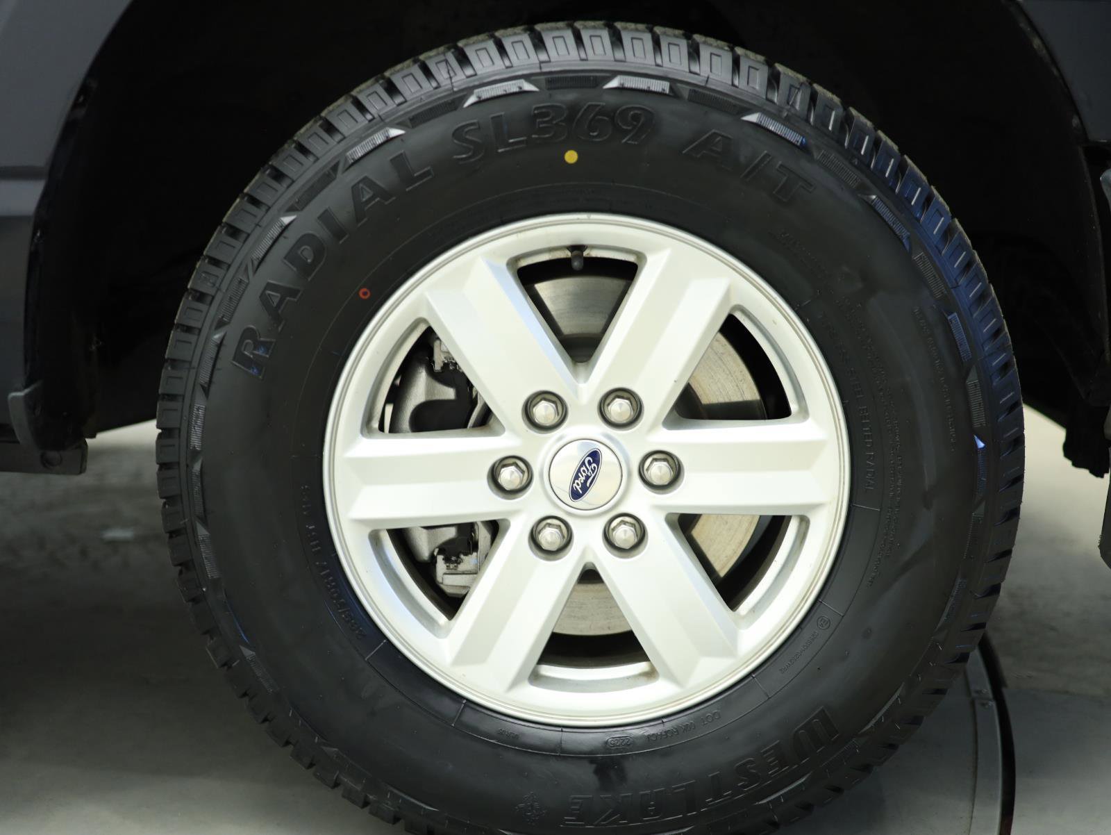 Used 2022 Ford F150 XLT w/ Trailer Tow Package image 14