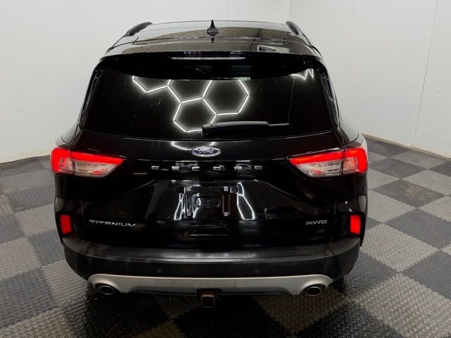 Used 2022 Ford Escape Titanium w/ Class II Trailer Tow Package image 11