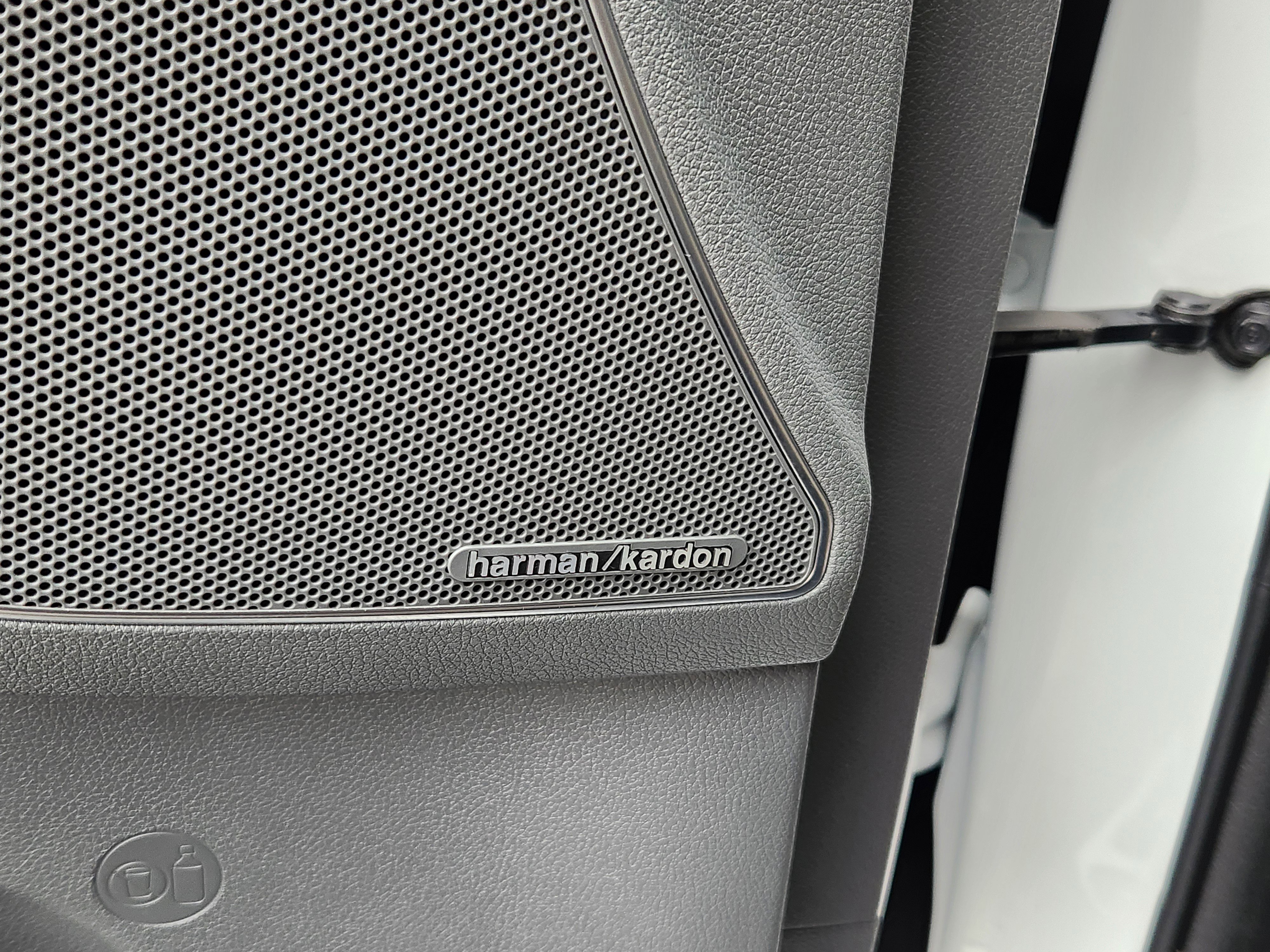 Used 2020 Kia Sorento SX image 13