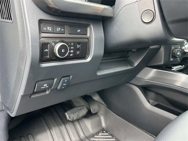 Used 2024 Ford F250 Lariat w/ Sport Appearance Package image 29