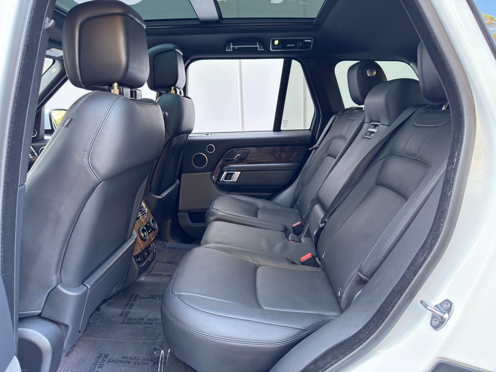 Used 2018 Land Rover Range Rover HSE image 49