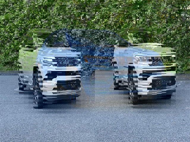 New 2025 Jeep Compass Limited w/ High Altitude Package