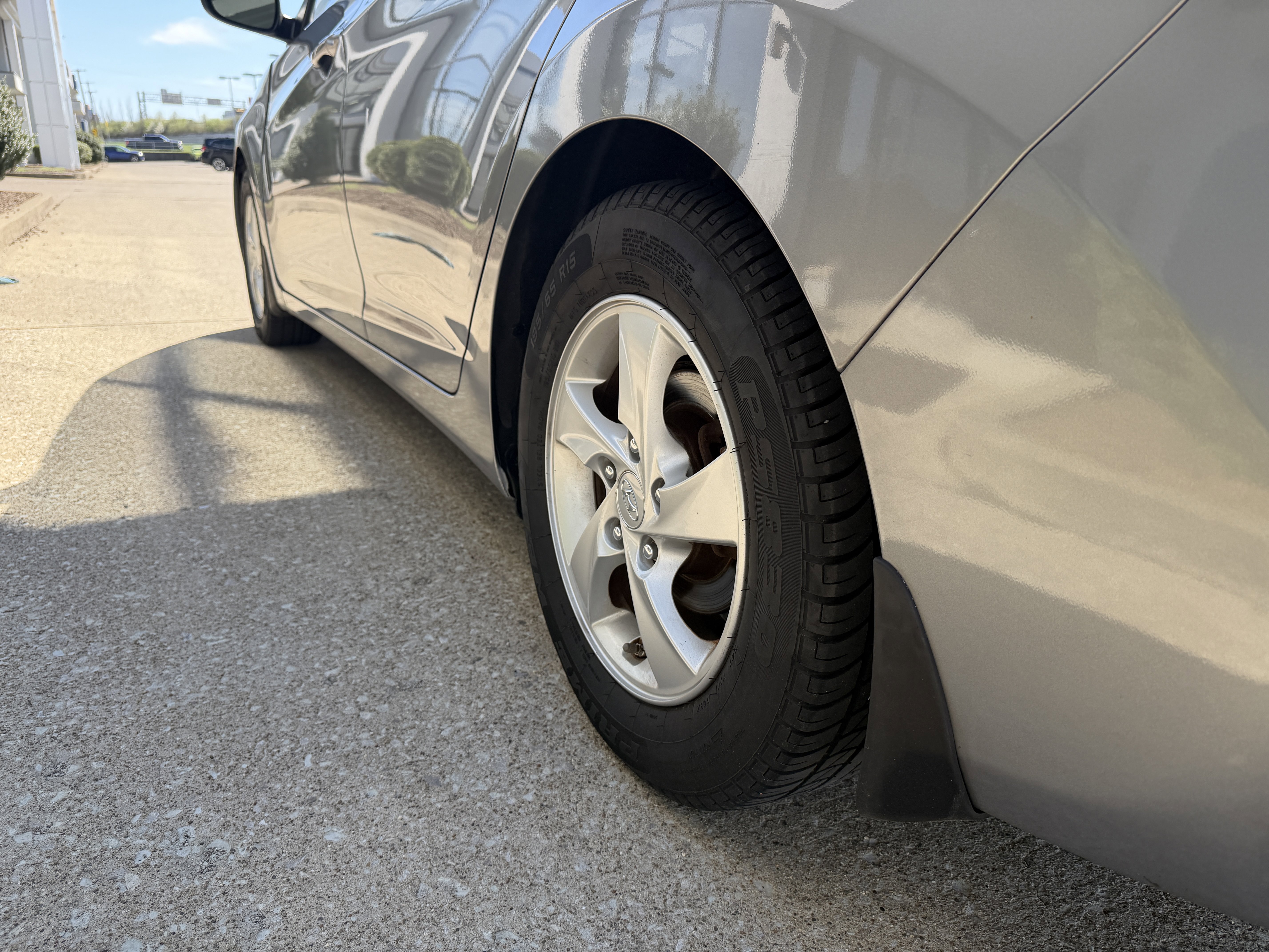 Used 2015 Hyundai Elantra SE image 10