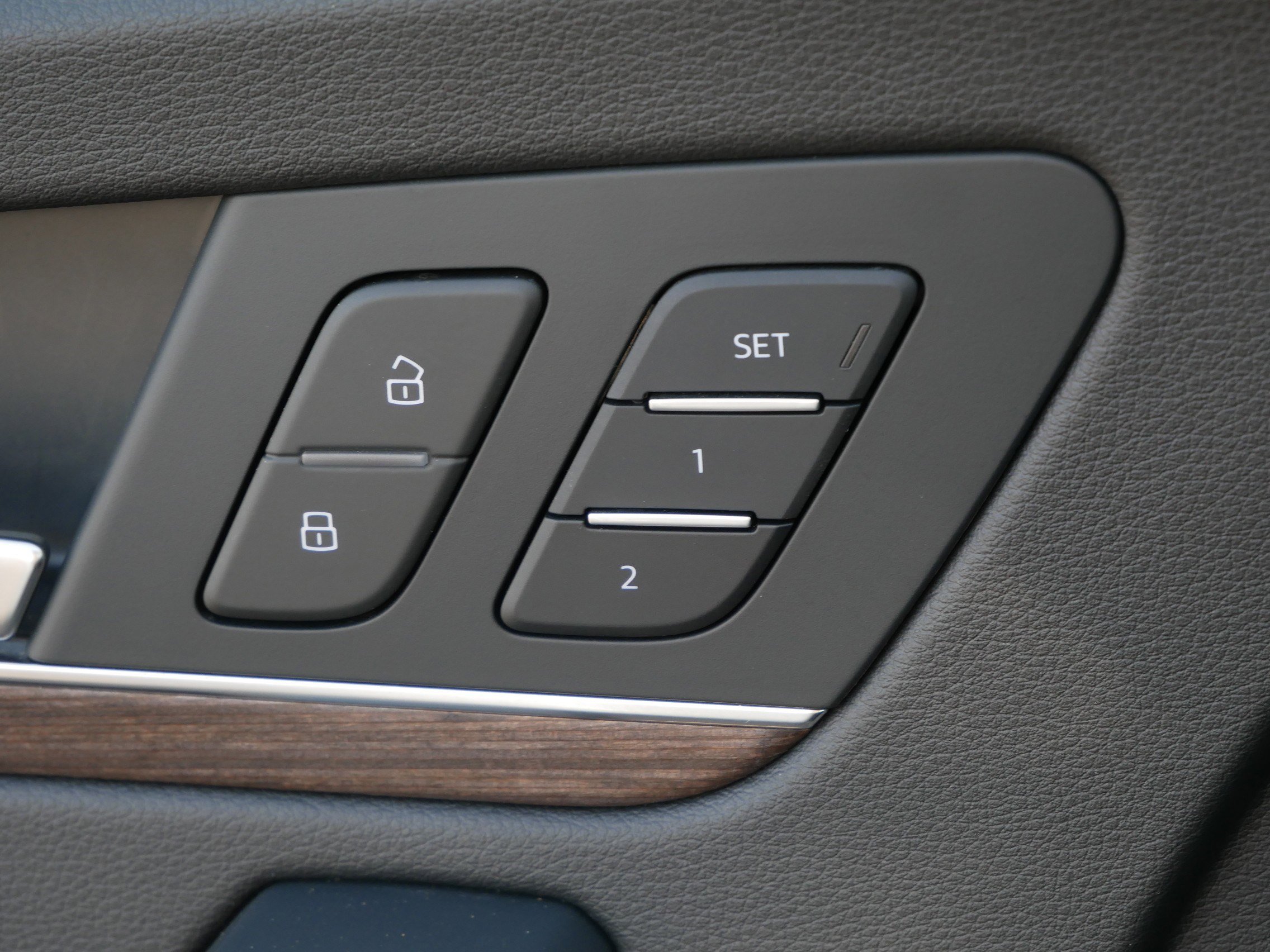 Used 2025 Audi Q5 2.0T Premium w/ Convenience Plus Package image 36