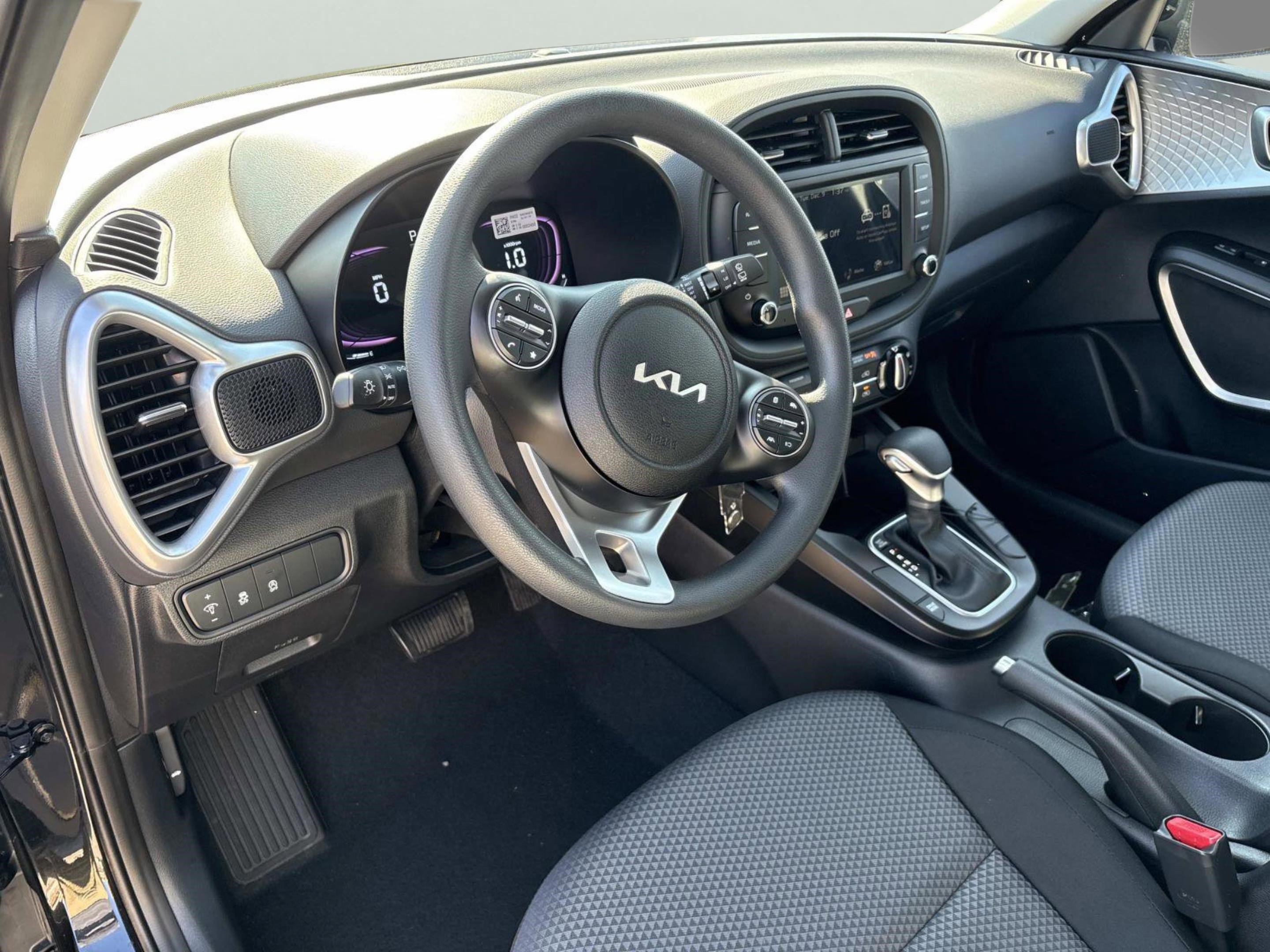 New 2025 Kia Soul LX image 23