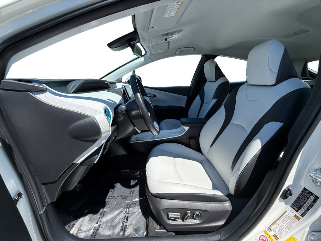 Used 2017 Toyota Prius Prime Premium w/ Carpet Mat Package FWD image 9